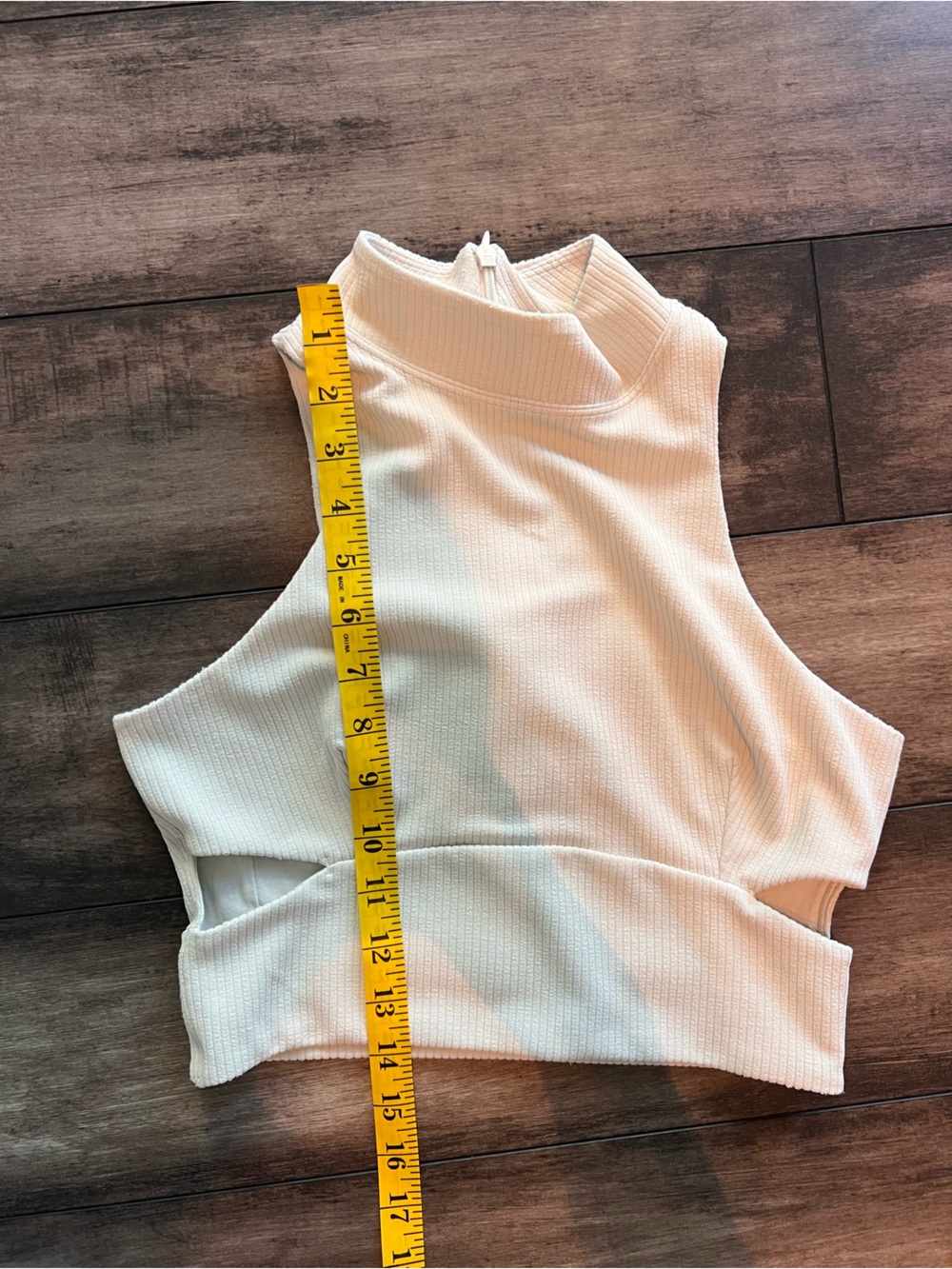 Lululemon Ribbed Softstreme Mockneck Cropped Tank Top Bone Women’s Small - Picture 8 of 14